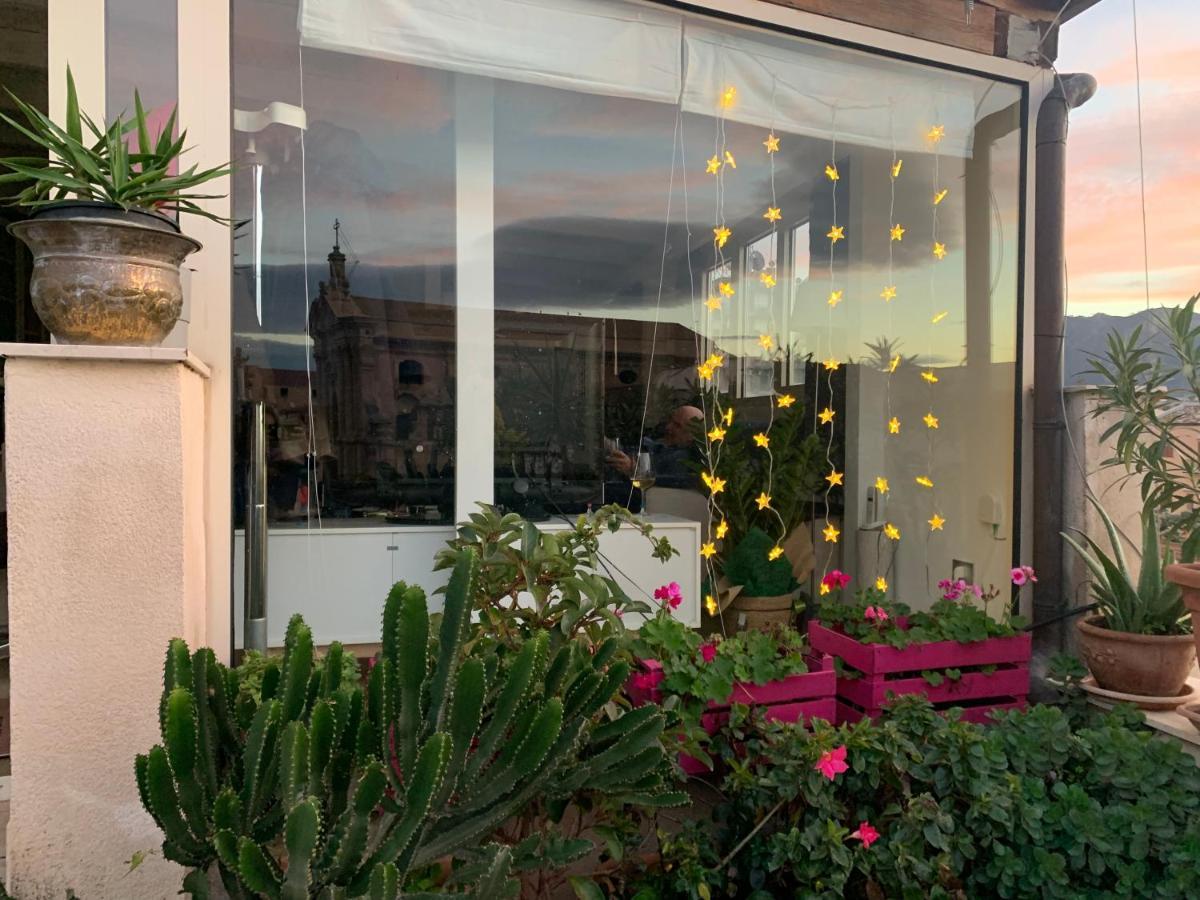 Stunning Kalsa Apartment Palermo Luaran gambar