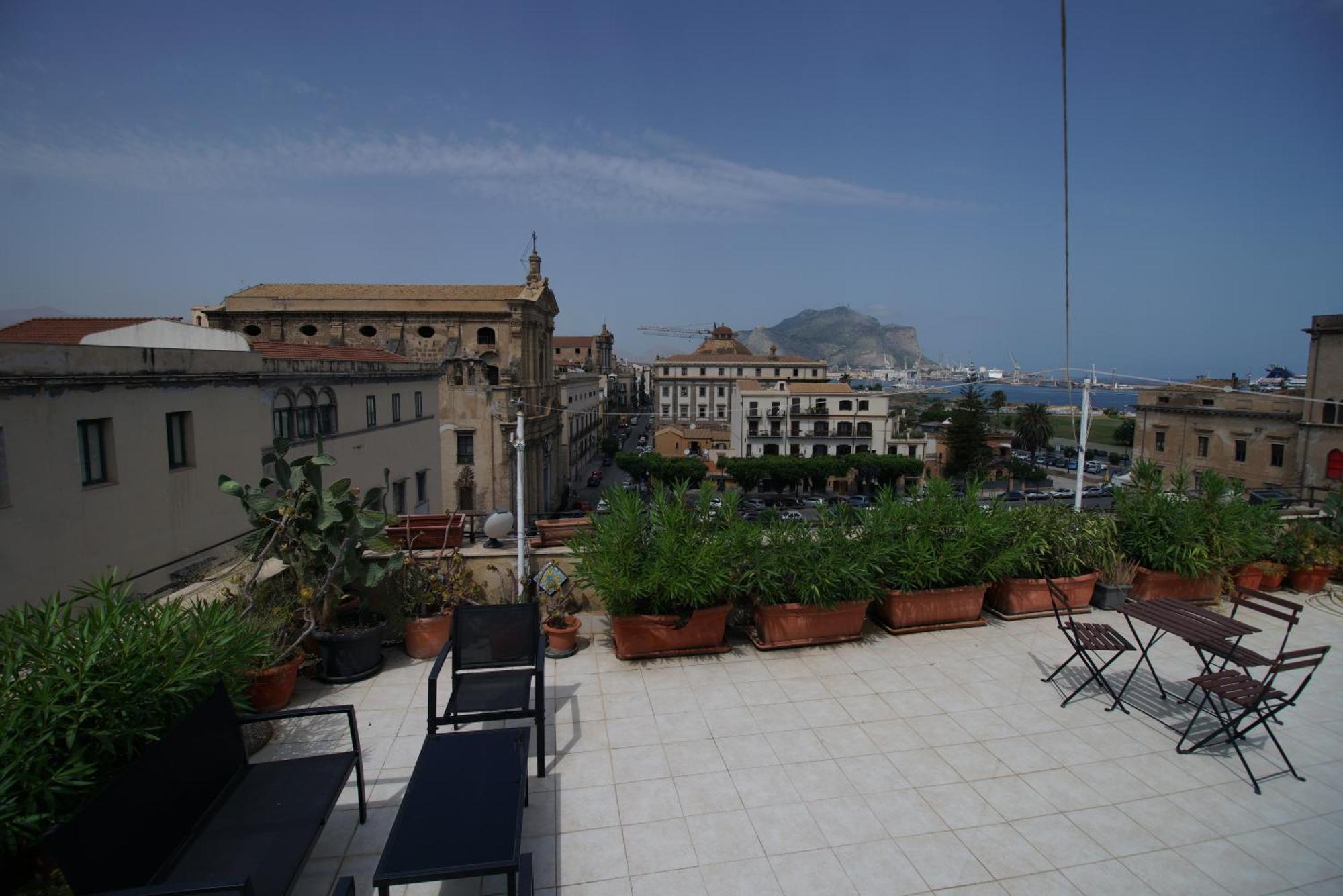 Stunning Kalsa Apartment Palermo Luaran gambar